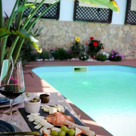 Bed & Breakfast Opus One Faro