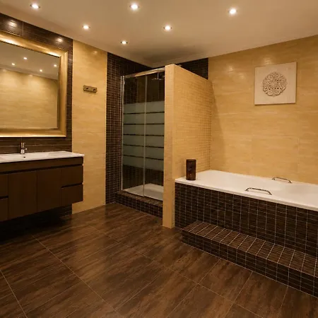 Bed & Breakfast Opus One Faro